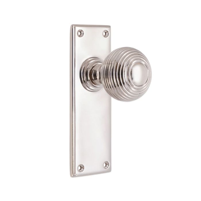 Spira Brass Beehive Knob on Backplate Latch